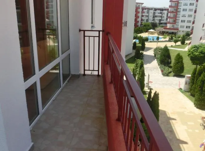 Sea View Panorama On Complex With Pools And Beach, 圣弗拉斯